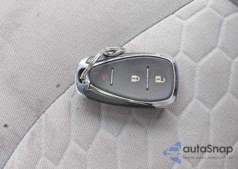 2018 Chevrolet Equinox Ls z USA, uszkodzony, nr VIN 2GNAXHEV9J6169386